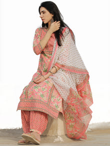 Nayab Rawza - Set of Kurta Salwar Pants & Dupatta - KS03B2542D