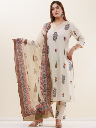 Umang Raima Set Of Kurta Pants Dupatta