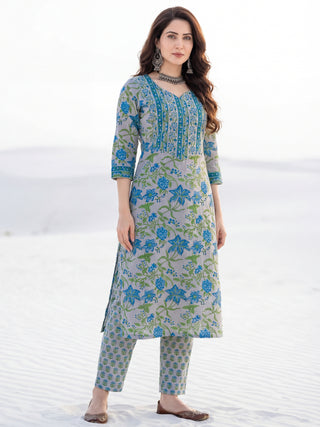 Aina Chitra Set Of Kurta Pants Dupatta