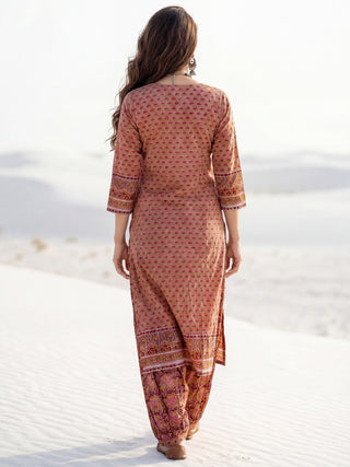 Gazal Suhani Set Of Kurta Pants Dupatta