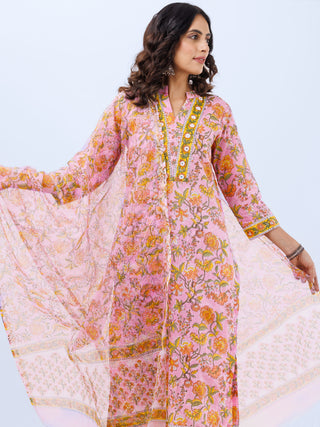 Aina Fiza Set Of Straight Kurta Pants Kota Dupatta