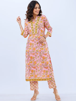 Aina Fiza Set Of Straight Kurta Pants Kota Dupatta