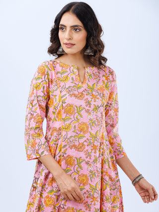 Aina Samah Kali Kurta