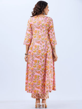 Aina Samah Kali Kurta