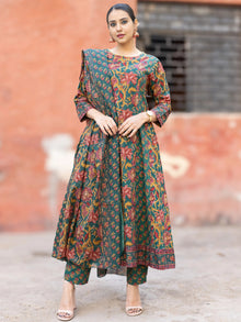 Roz Misha Set Of Kali Kurta Pants Dupatta