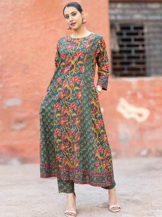 Roz Misha Set Of Kali Kurta Pants Dupatta