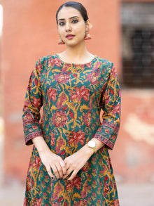 Roz Misha Set Of Kali Kurta Pants Dupatta