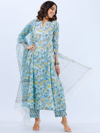 Aina Nagma Set Of Kali Kurta Pants Dupatta