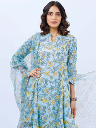 Aina Nagma Set Of Kali Kurta Pants Dupatta