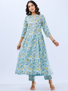 Aina Nagma Set Of Kali Kurta Pants Dupatta