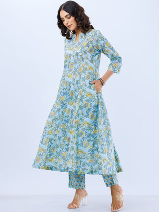 Aina Nagma Set Of Kali Kurta Pants Dupatta