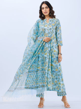 Aina Nagma Set Of Kali Kurta Pants Dupatta