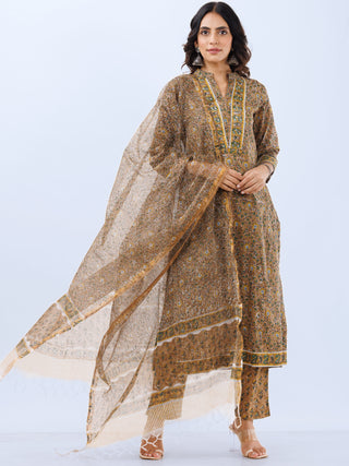 Aina Divya Set Of Kurta Pants Kota Dupatta