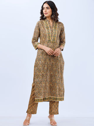 Aina Divya Kurta