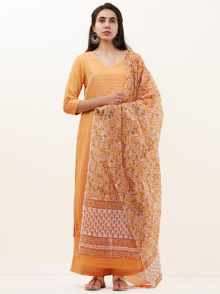 Roz Natasha Set Of Kurta Pants Kota Dupatta