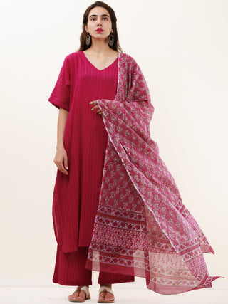 Roz Falak Set Of Kurta Pants Kota Dupatta