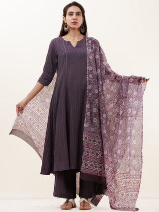 Roz Sapna Set Of Kurta Pants Kota Dupatta