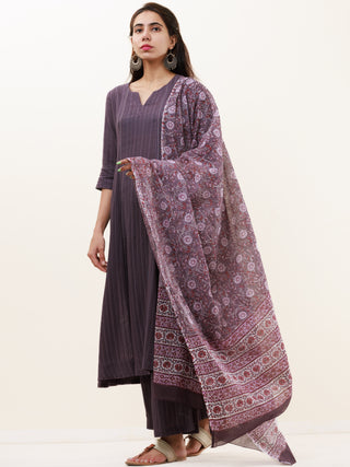Roz Sapna Set Of Kurta Pants Kota Dupatta