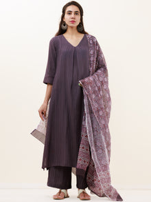Roz Aanchal Set Of Kurta Pants Kota Dupatta