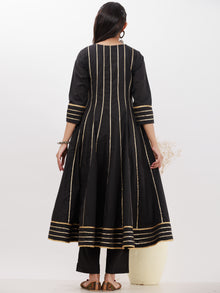 Parv Kyanat Set Of Kurta Pants Kota Dupatta