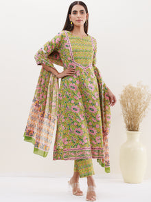 Utsav Saimara Set Of Kurta Pants Dupatta