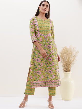 Utsav Saimara Set Of Kurta Pants Dupatta