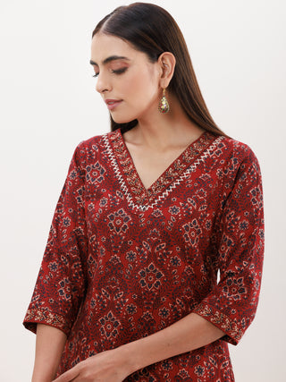 Utsav Shirat Set Of Kurta Afghani Pants Dupatta