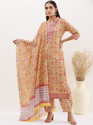 Rozana Mohak Set Of Kurta Salwar Pants Dupatta