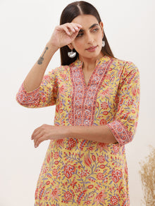 Rozana Mohak Set Of Kurta Salwar Pants Dupatta