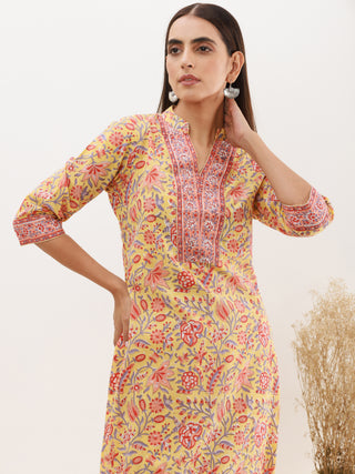 Rozana Mohak Set Of Kurta Salwar Pants Dupatta