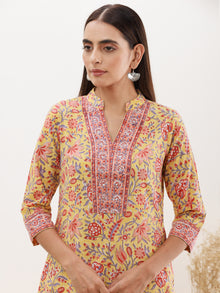 Rozana Mohak Set Of Kurta Salwar Pants Dupatta