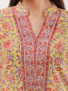 Rozana Mohak Set Of Kurta Salwar Pants Dupatta