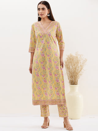 Rozana Mehreen Set Of Kurta Pants Kota Doria Dupatta