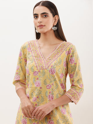 Rozana Mehreen Set Of Kurta Pants Kota Doria Dupatta
