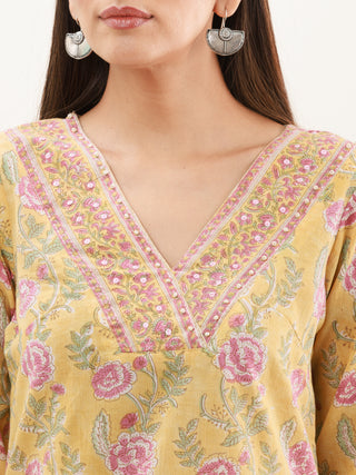 Rozana Mehreen Set Of Kurta Pants Kota Doria Dupatta