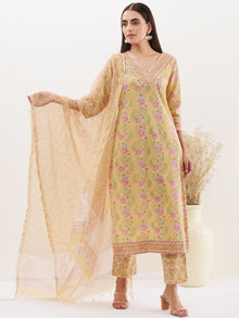 Rozana Mehreen Set Of Kurta Pants Kota Doria Dupatta