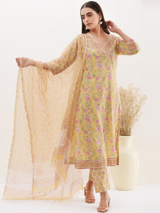 Rozana Mehreen Set Of Kurta Pants Kota Doria Dupatta