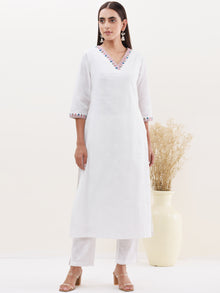 Gulmarg Aaina Set Of Kurta Pants Dupatta