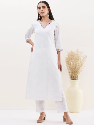 Gulmarg Aaina Set Of Kurta & Pants