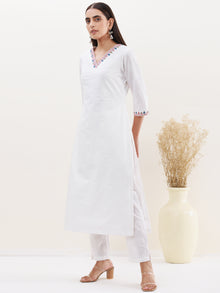 Gulmarg Heena Set Of Kurta Pants Dupatta