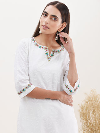 Gulmarg Midha Set Of Kurta Pants Dupatta