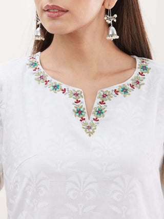 Gulmarg Midha Set Of Kurta & Pants