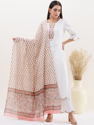 Gulmarg Saima Set Of Kurta Pants Dupatta