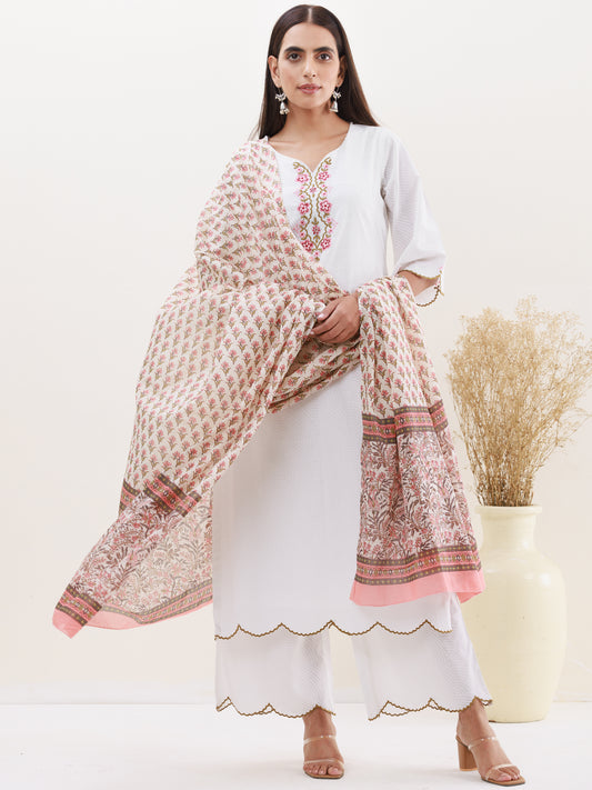 Gulmarg Saima Set Of Kurta Pants Dupatta