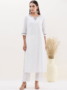 Gulmarg Rasam Set Of Kurta Pants Dupatta