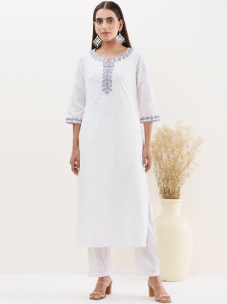 Gulmarg Diksha Set Of Kurta Pants Dupatta