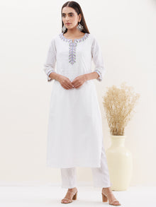 Gulmarg Diksha Set Of Kurta & Pants