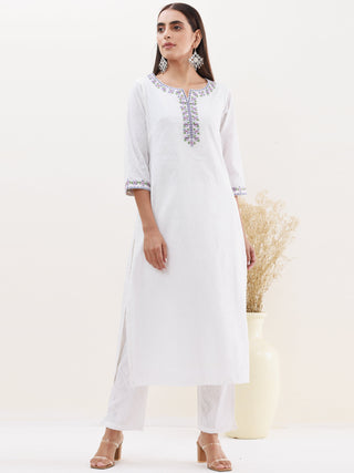 Gulmarg Fanah Set Of Kurta Pants Dupatta