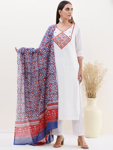 Gulmarg Sania Set Of Kurta Pants Dupatta