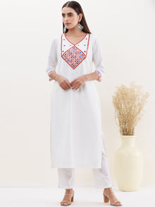 Gulmarg Sania Set Of Kurta Pants Dupatta